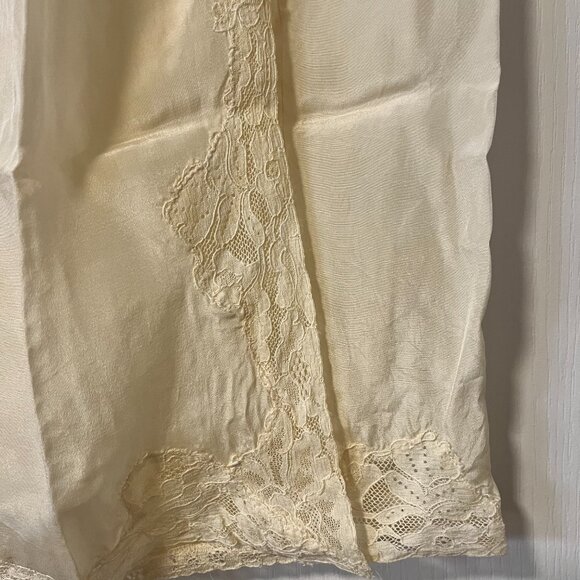 Vintage Silky Cream Slip with Lace from the 1950s - Picture 2 of 8